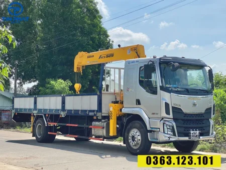 Xe Chenglong 2 chân gắn cẩu Soosan 5 tấn