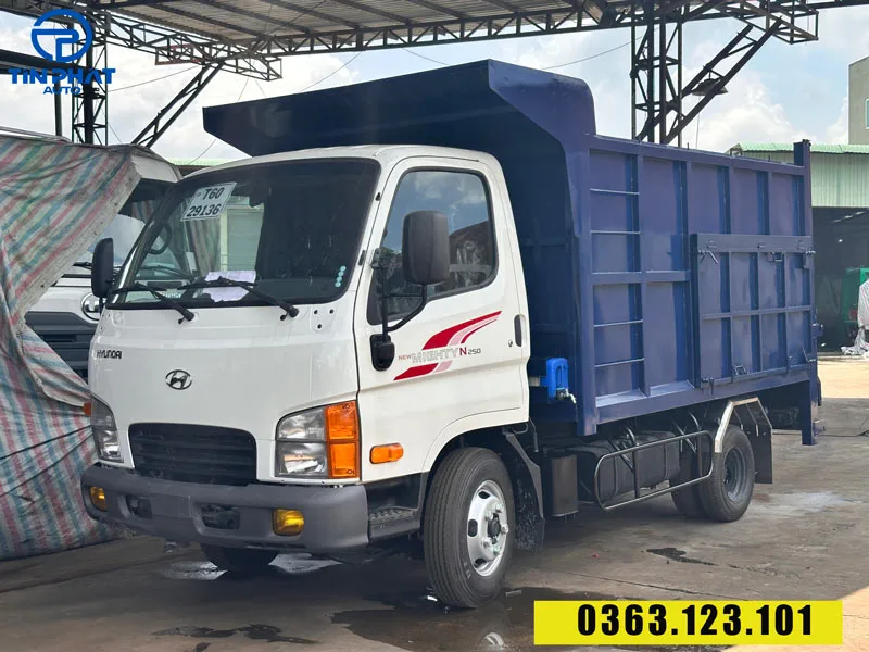 xe-chở-rác-hyundai-n250-cabin-trắng