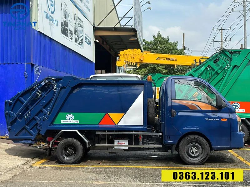 Xe Ép Rác 2.5 Khối Hyundai H150- thùng inox