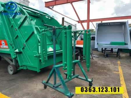 xe ép rác 3 khối Thaco Kia 250- xylanh Italia, mới 100%