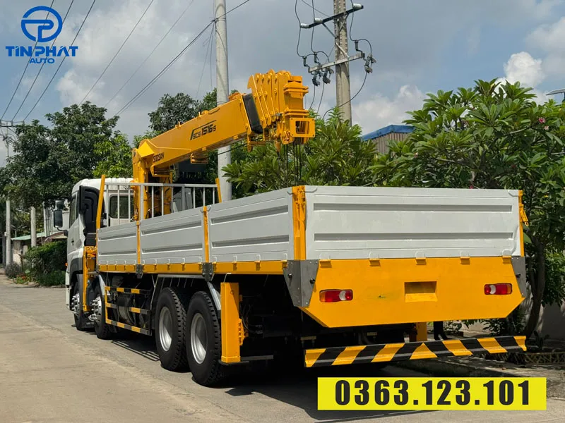 XE UD 4 CHÂN GẮN CẨU SOOSAN 15 TẤN- THÙNG 8M3