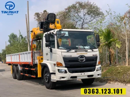 Xe Hino FM 3 chân gắn cẩu soosan 8 tấn