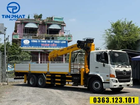 Xe tải Hino FM gắn cẩu Soosan 8 tấn 7 khúc. Liên hệ: 0363 123 101 để được tư vấn và báo giá.